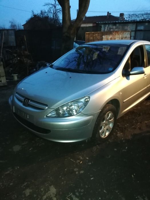 Пежо 307  2 броя на части 2002 1.6 HDI 109коня и 2.0hdi 90коня и 110ко