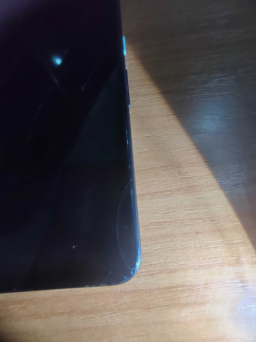Google pixel 4a display fisurat/crapat