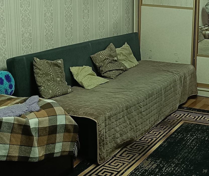 Диван, синего цвета 190*130