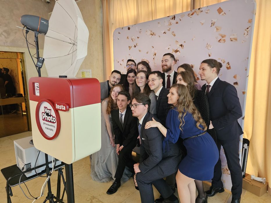 Cabina foto - Photobooth - Mirrorbooth - Oglinda Magica - Video 360
