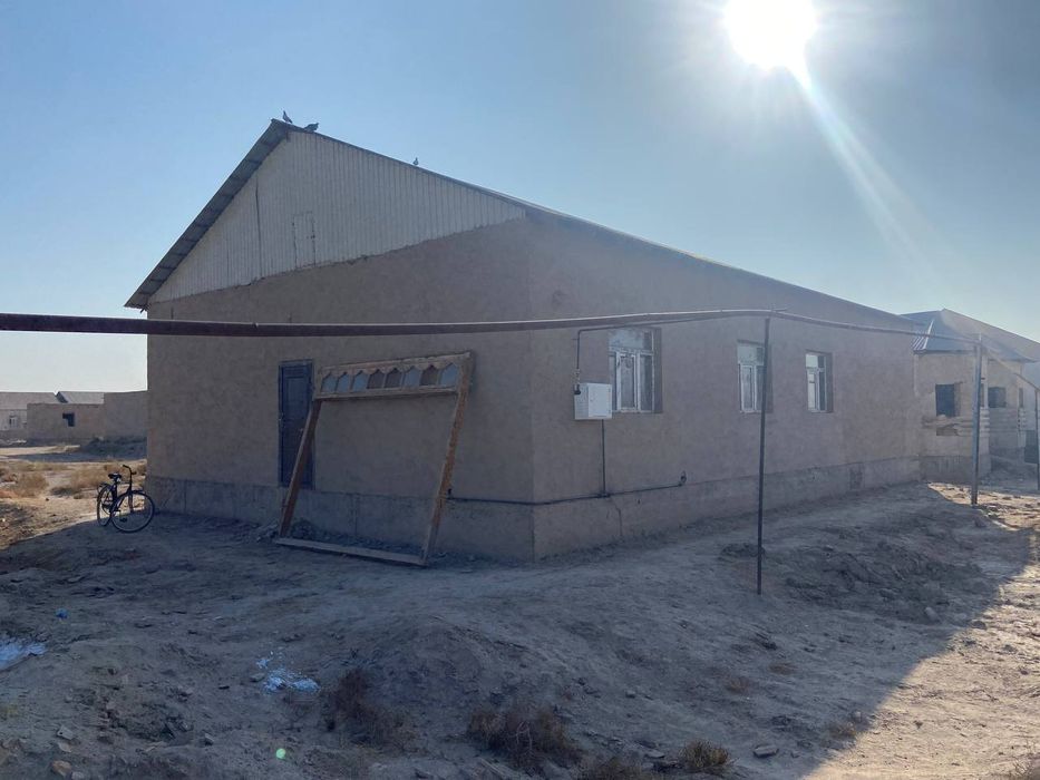 Уй сатылады адрес такыятас районы таза Беруний мектеп артындағы коше