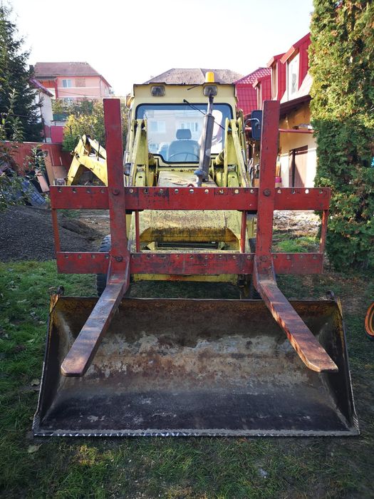 Vând buldoexcavator