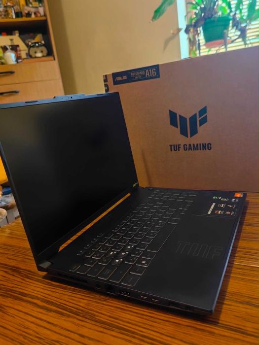 Лаптоп ASUS TUF A16 RTX 4070 Ryzen 9 16'' 32GB RAM – практически нов