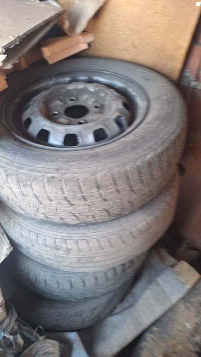 Железныйе диски R13 с резиной