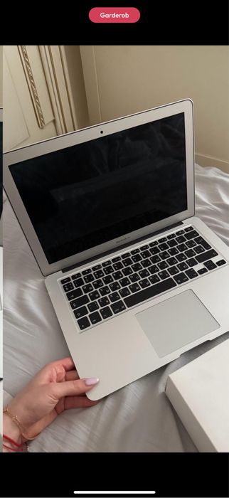 MacBook Air 2017 года.