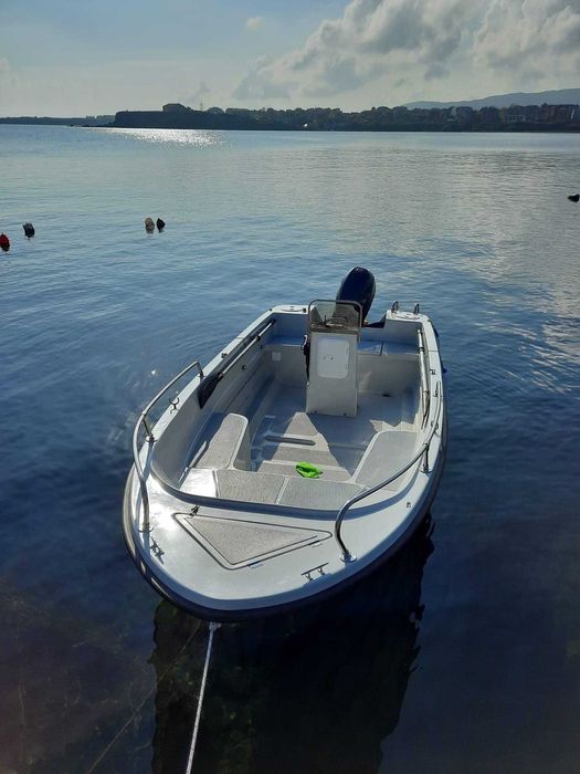 Barca + motor+peridoc