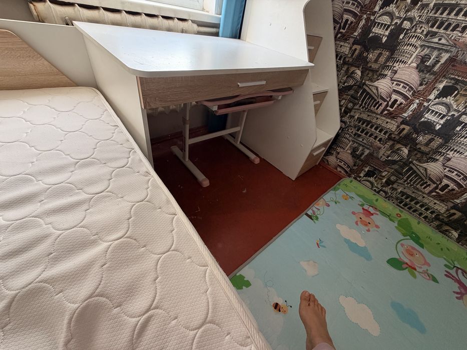 Двухэтажный спальный гарнитур детский