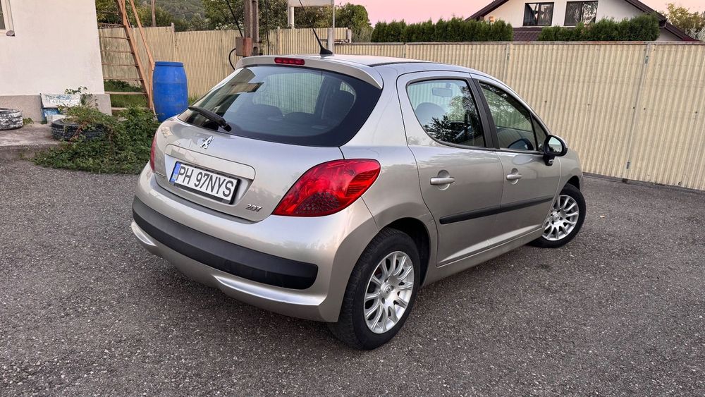 Peugeot 207 1.4 hdi / 2008 / proprietar