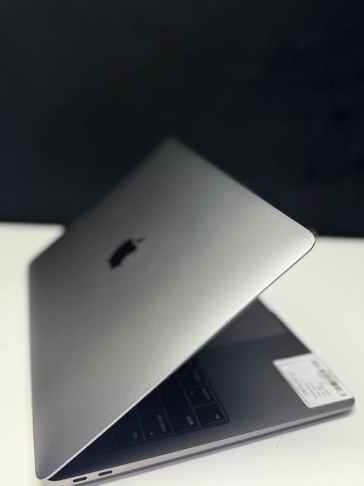MacBook Air 13 Орталык Маркет