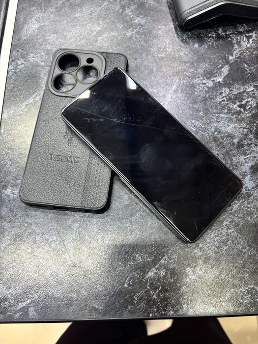Продам телефон Techno Spark 20