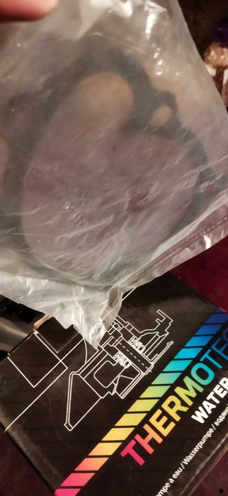 Водна помпа за HONDA CIVIC 1,7 cdti ISUZU