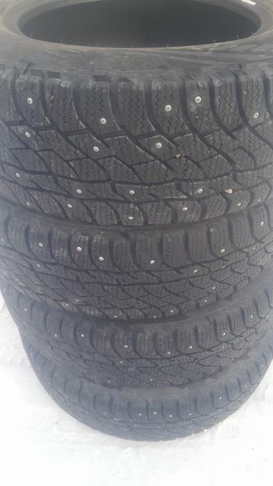Продам комплект шин.