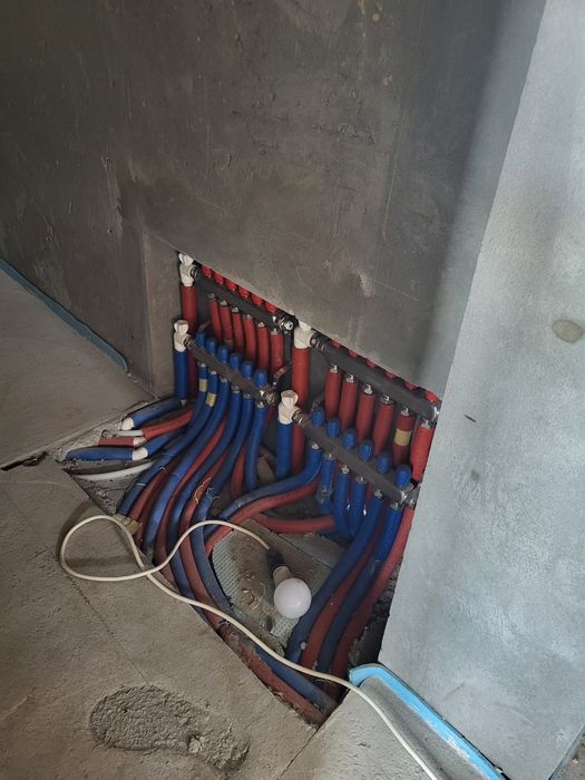 Qibrayda 3 soth 2 etajli 8 honali uy sotiladi