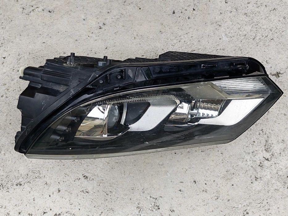 Фар за VW Tiguan Xenon LED / ВФ Тигуан Ксенон Лед