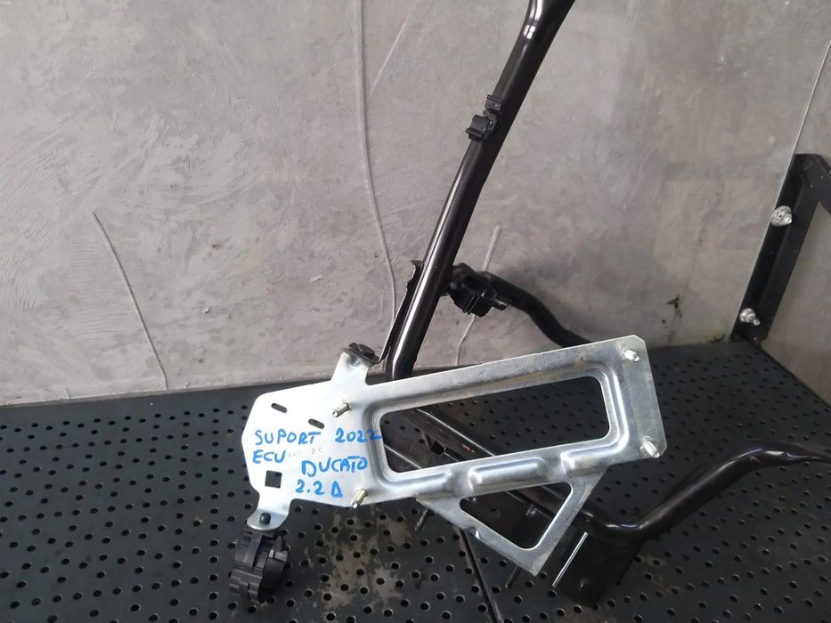 Suport ecu calculator motor 2.2 d fiat ducato