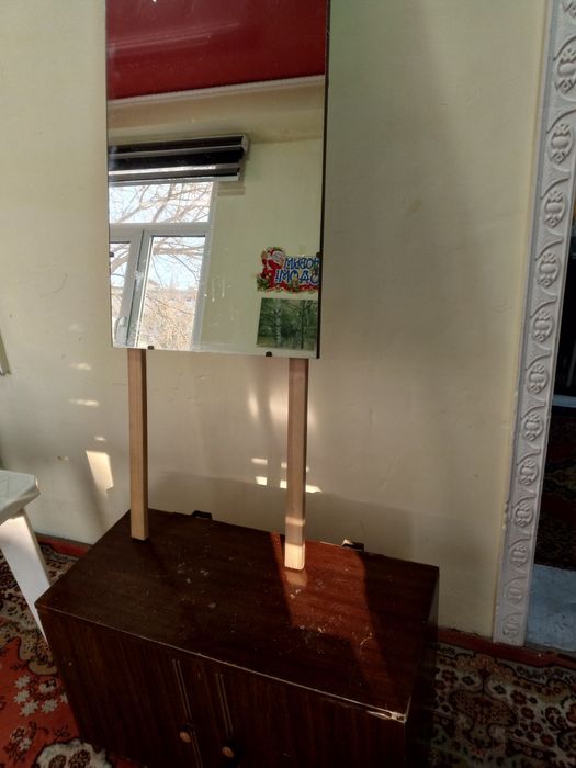 Мебель прихожка с зеркалом и трюмо зеркалом 200.000