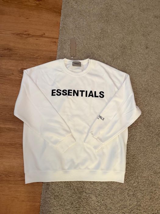 Hanorac essentials