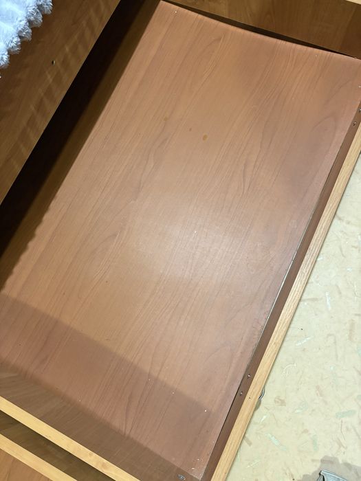 Продам кровать (двухъяруная)