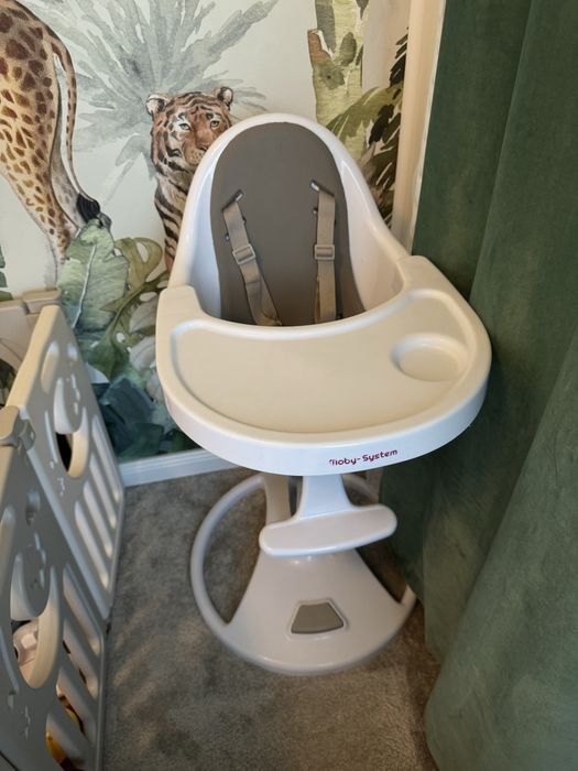 Scaun de masa bebelusi