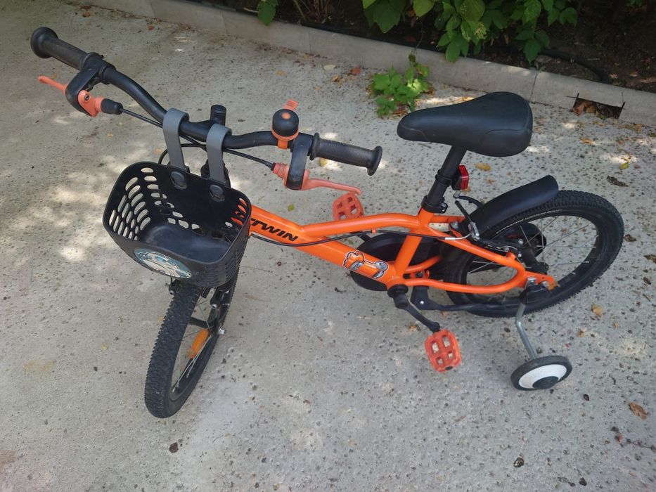 Vand  bicicleta copii Decathlon B'Twin Robot 500 baieti cu roti ajutatoare