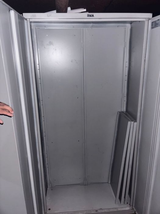 Продаю железный сейф