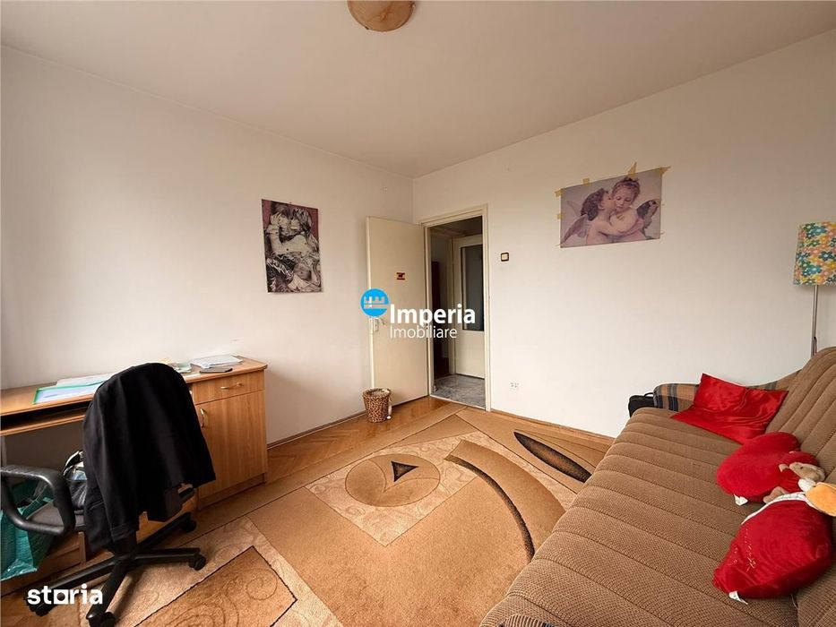 Apartament 3 cam, semi - decomandat, de vanzare zona Tatarasi - Flora