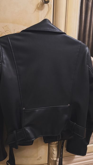 Кожаная куртка ZARA
