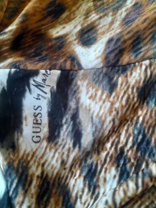 дамски топ леопардов guess 42 номер