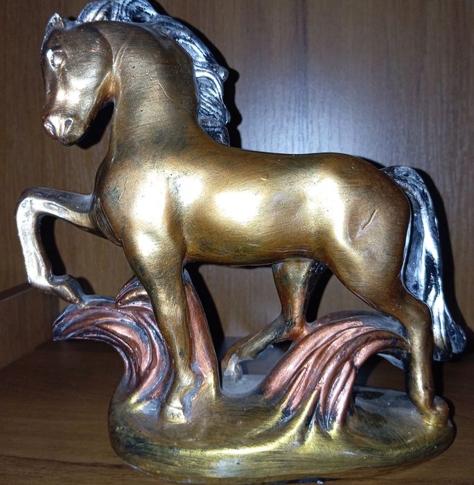 Статуэтка коня в миниатюре