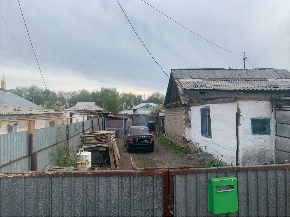 Продаю дом  10 соток срочно