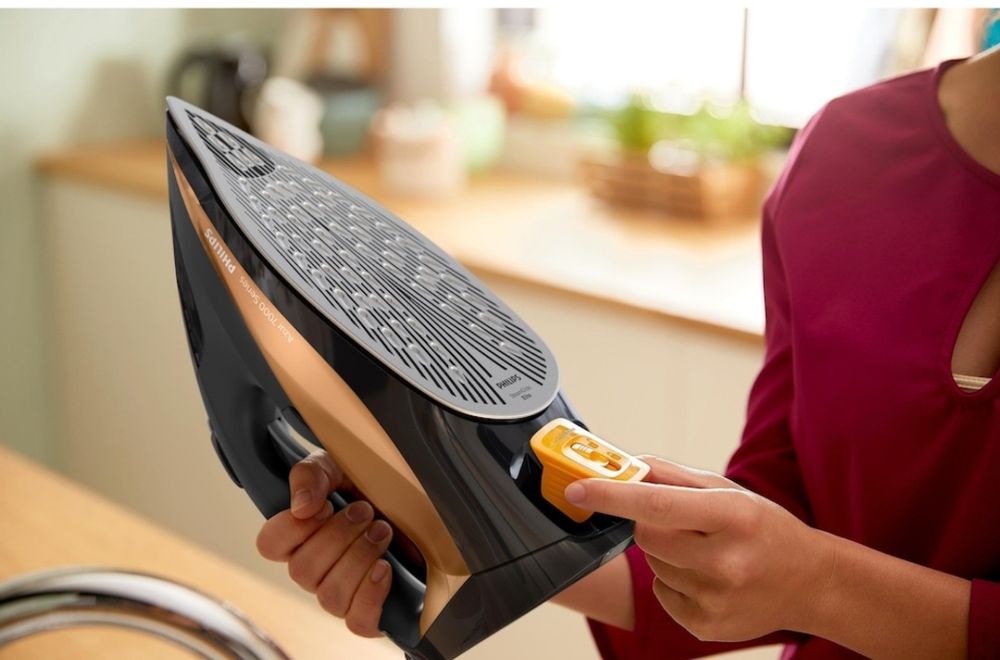 Парна ютия Philips - Azur 7000 Series DST 7040, 2800W