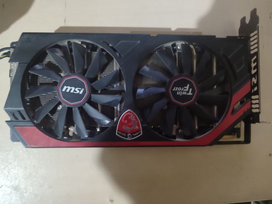 R9 280 msi. . Не дорого.
