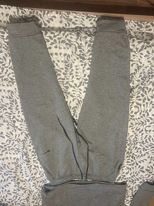 Анцуг Nike (долнище и суитшърт)