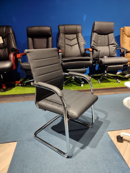 Офисное кресло виситор Дельгадо