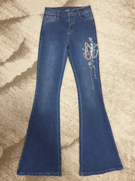 Blugi XS sau 13-14 ani, noi fara etichetă, 50 lei