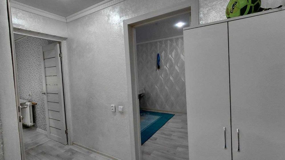 Продам 2 ком квартиру с ремонтом все рядом