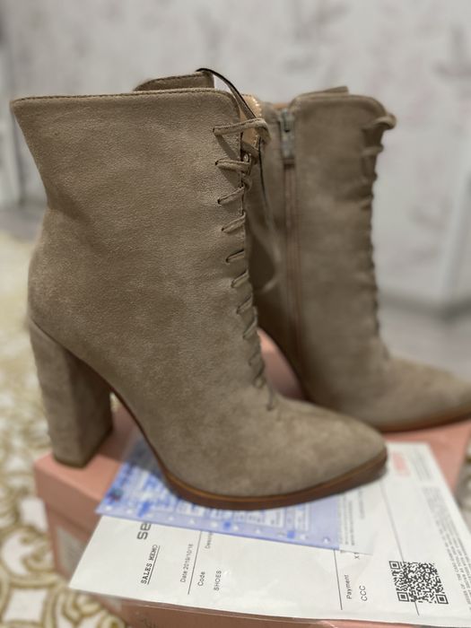 Платье, ботильоны, туфли