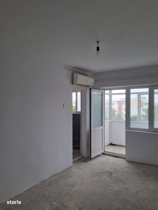 Apartament De Vanzare Cu 3 Camere