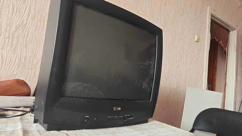 Телевизор LG б/у , в рабочем состоянии