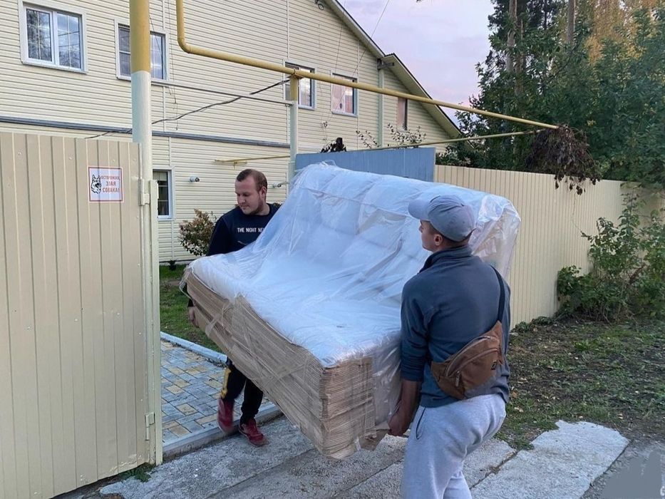 Professional yuk ko'taruvchilar xizmati Qavatga ko'tarish va tushurish