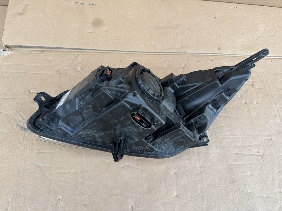 Фар Opel Insignia Xenon 2009-