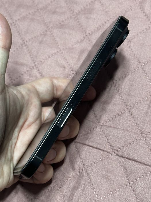 Vand iphone 16 pro 256GB impecabil + husa apple originala