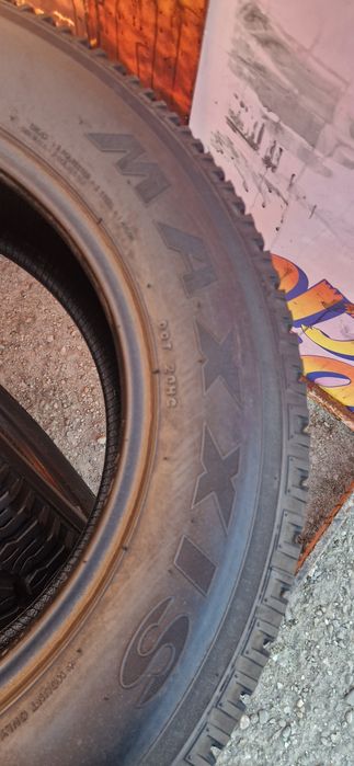 2 Anvelope ca noi  Maxxis 215 65 R16C 4 Seasons