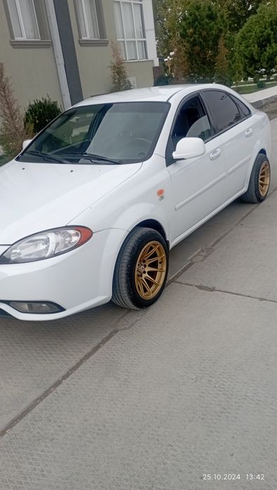 Lasetti jentra qilingan sotiladi jizaxha vekupga beriladi