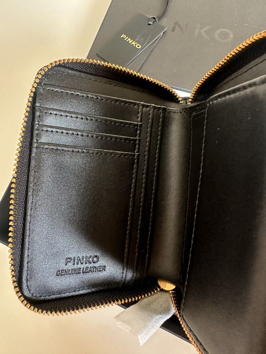 Чисто нов портфейл на PINKO в черен и розов цвят