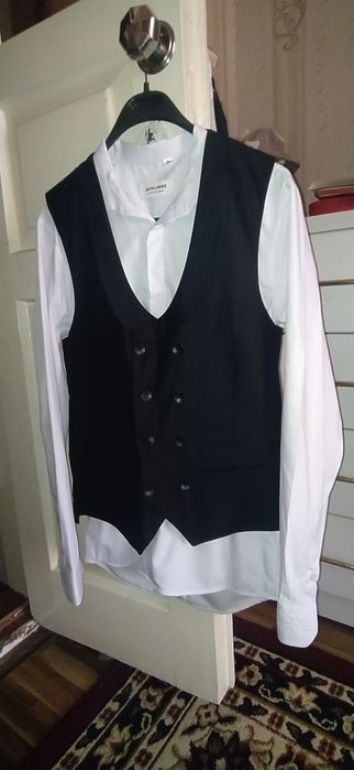 100% гарантия билан костюм бурюк сотилади янги