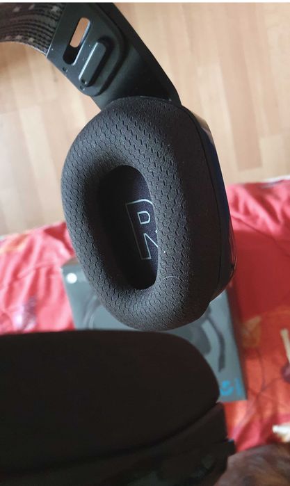 Casti Gaming Logitech G733 wireless, RGB in stare foarte buna