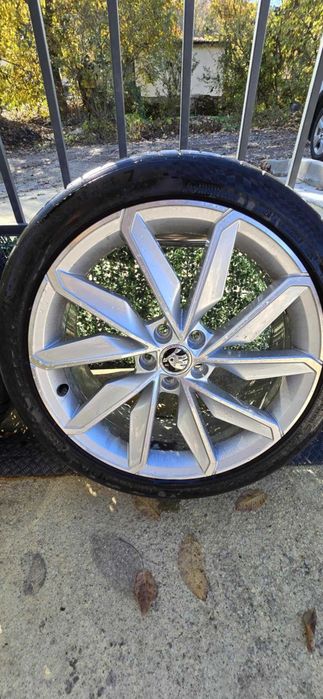 Джанти Blade 18" 5x100 7J ET39 с гуми 225/40/18 Sport Contact 7