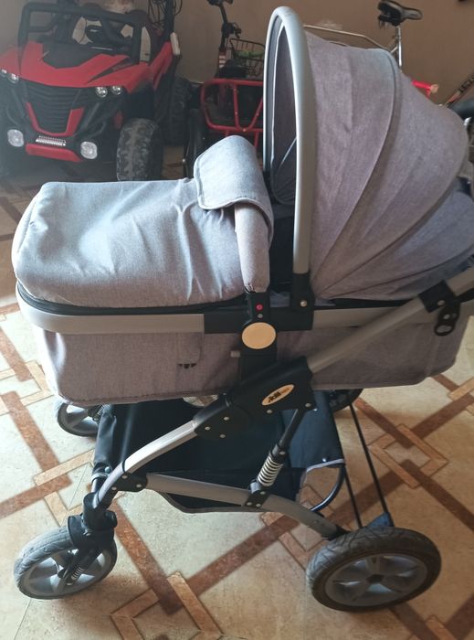 Продается коляска трансформер.