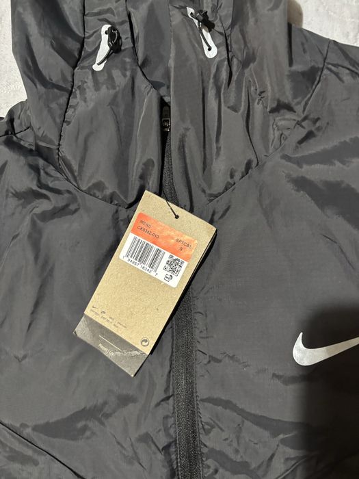 Geaca de alergare Nike S
